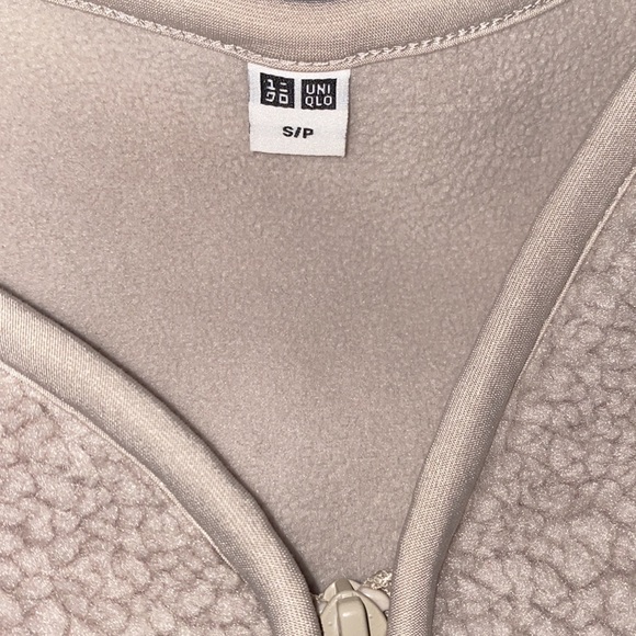 NWOT - Uniqlo fleece jacket size S - Picture 2 of 4